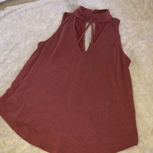 Rose tank with keyhole back